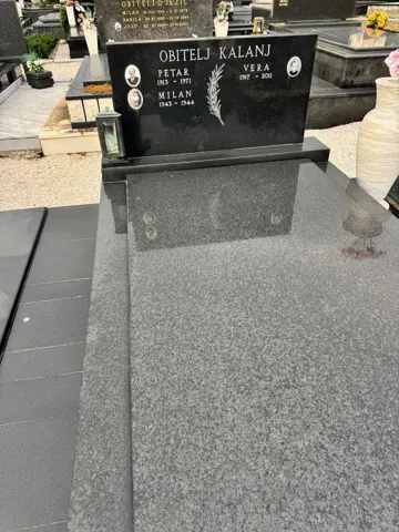 Kalanj grave — Petar, Vera and the infant Milan