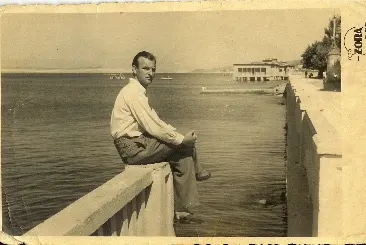 Pepe on the sea wall